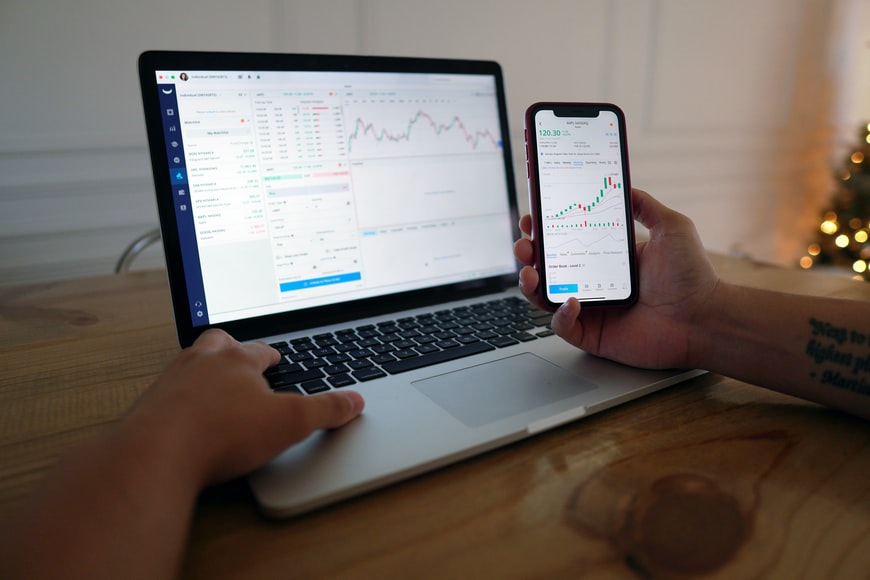 Bourse Direct ou Boursorama ? Lequel choisir pour investir en bourse ?