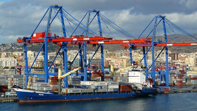 Comment l'IoT peut-il améliorer la gestion des opérations portuaires ?