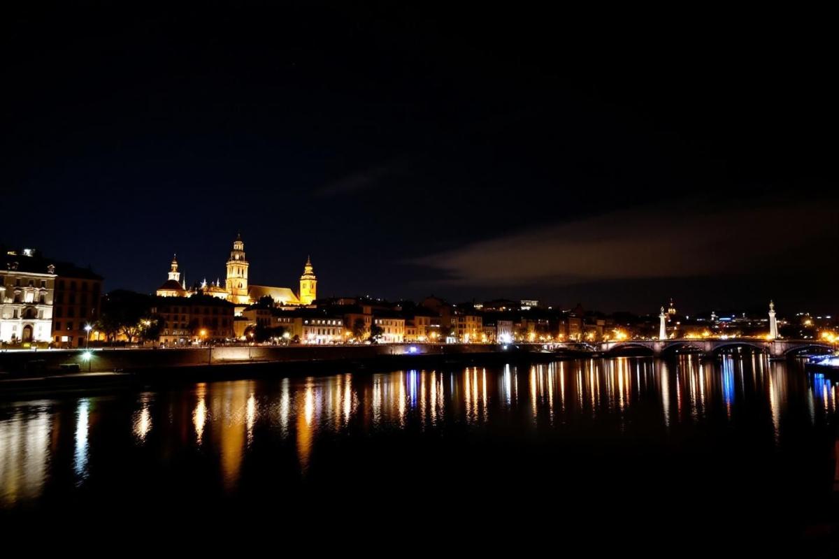 Pourquoi Lyon est-elle appelée la ville des lumières ?