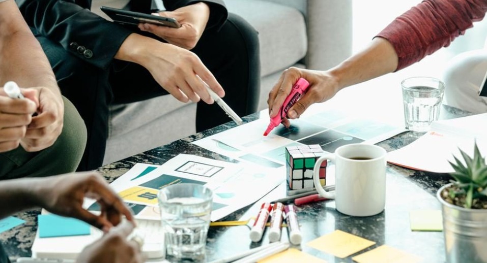 Qu'est-ce que le social learning ?
